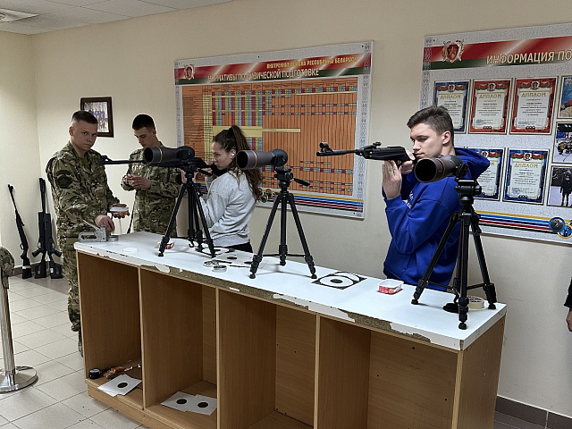 Команда БелГИЭ приняла участие в соревнованиях по стрельбе из пневматической винтовки